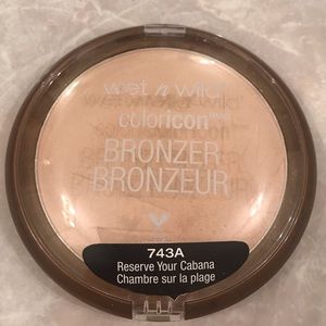 WetNWild Reserve Your Cabana